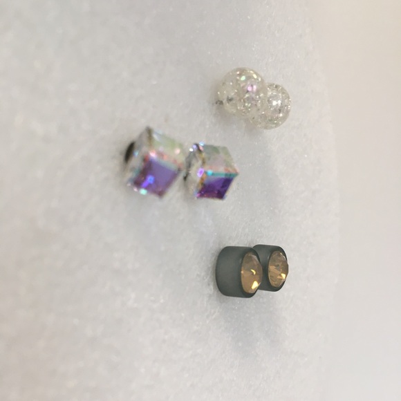 DONATED - Picture 2 of 6